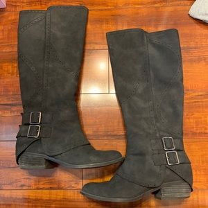 Black faux suede knee high boots size 7.5